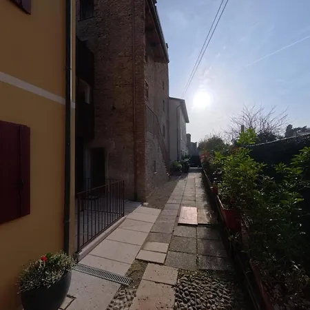 Sotto La Torre